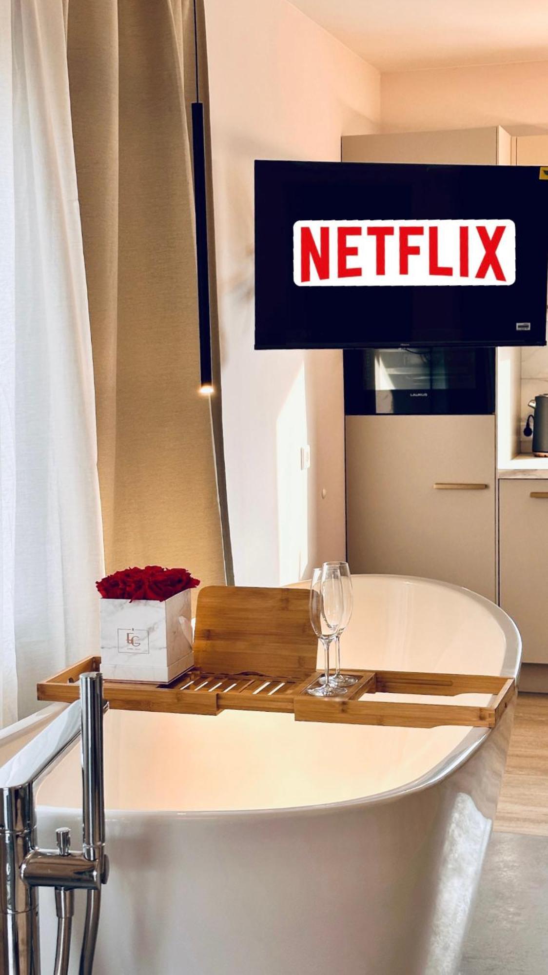 Leonardo Wuerzburg I Freistehende Badwanne Apartman Kültér fotó