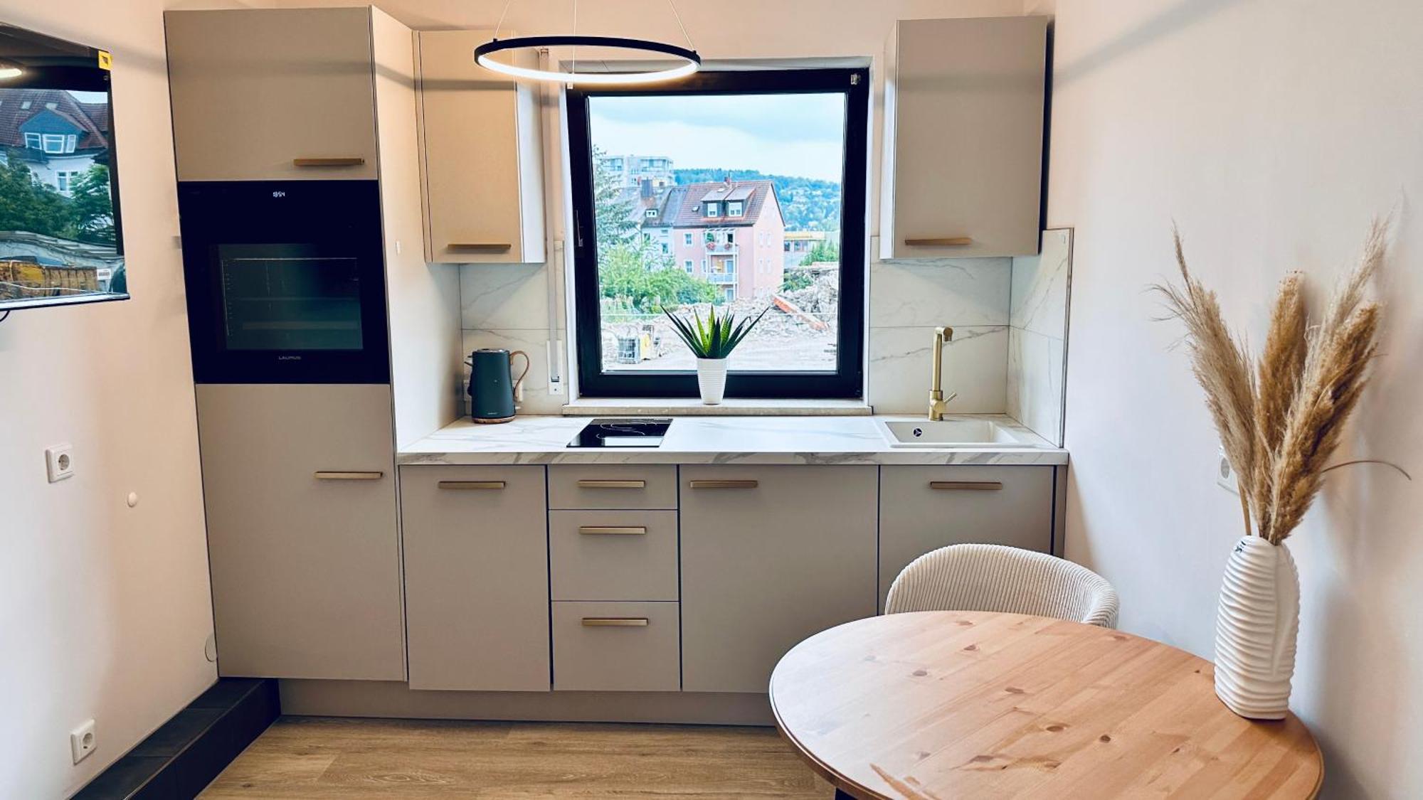 Leonardo Wuerzburg I Freistehende Badwanne Apartman Kültér fotó